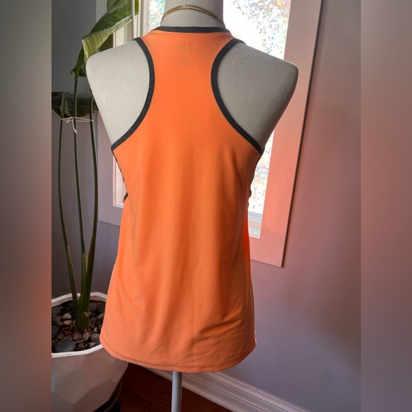 VOGO Athletica Tank - Picture 4 of 5
